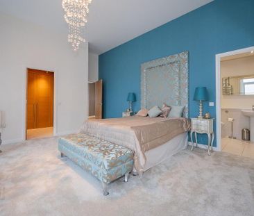 27-01 The Obel, Belfast, BT1 3NJ - Photo 2