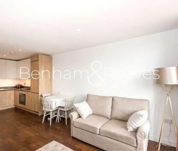 Royal Victoria Gardens, Whiting Way, London, SE16 - Photo 1