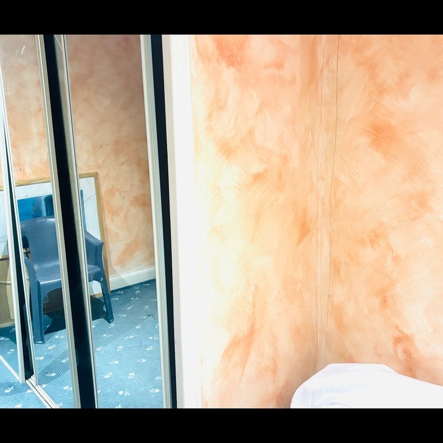 Room in a Shared House, Brixham Gardens, IG3 - Photo 1