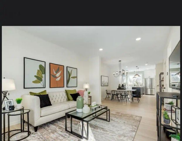 Single Family House including developed basement and Rear Garage — 4 Bedrooms+ Den House - Photo 1