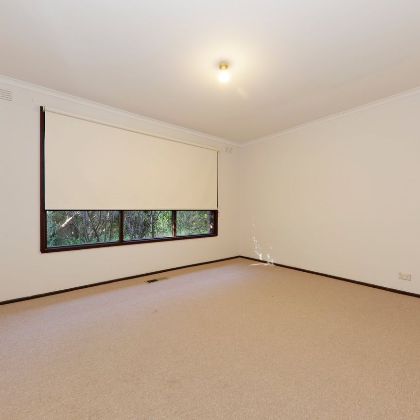 17 Taylors Road, Croydon - Photo 1