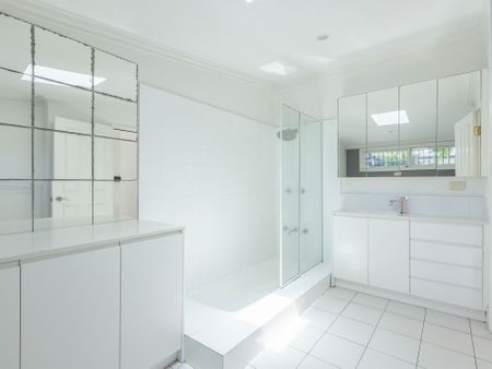 Victorian terrace with a separate studio - Photo 4