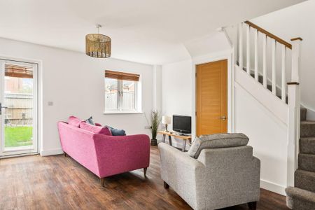 2 bedroom semi-detached house to rent - Photo 3