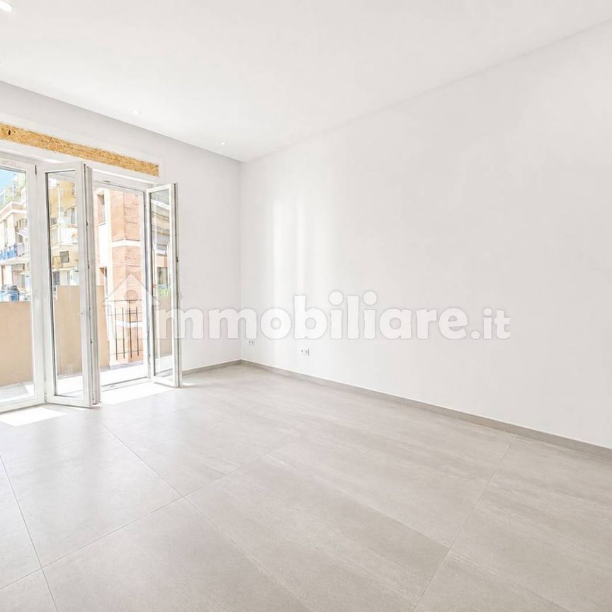 Bilocale salita Arenella 78, Arenella, Napoli - Photo 1