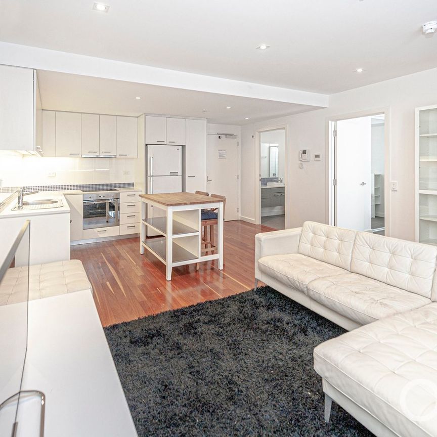 OPEN THE DOOR TO 'UNO' – CITY CENTRE LIVING AT ITS BEST - Photo 1