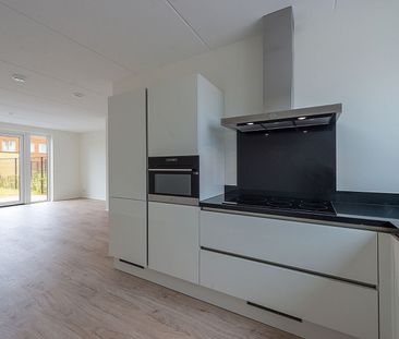 Te huur: Huis Maria Merianhof 56 in Almere - Photo 2