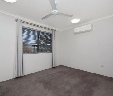 Immaculate Home with Pool and Shed - Photo 6