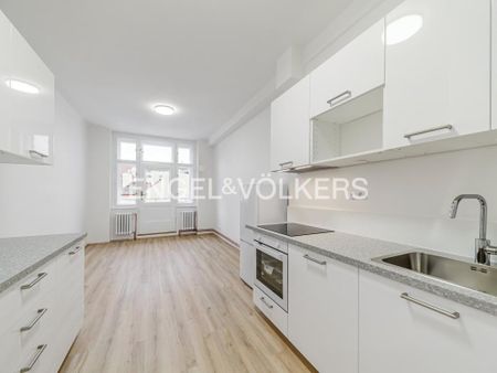 Pronájem bytu 3+1 120 m2 - Fotografie 4