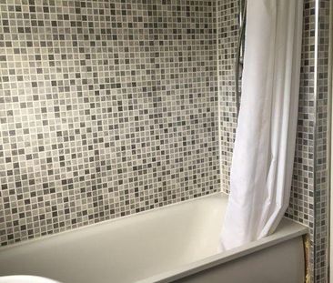 1 bedroom in a house share to rent - Photo 6