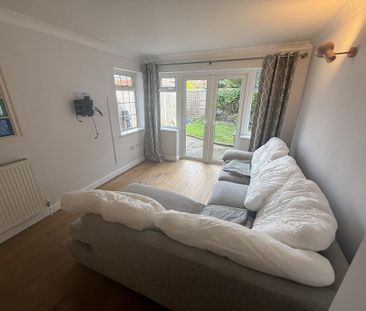 2 bedroom end of terrace house to rent - Photo 6