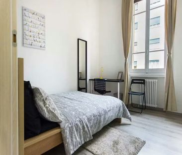 Via del Borgo di San Pietro, Bologna, Emilia-Romagna 40126 - Photo 5