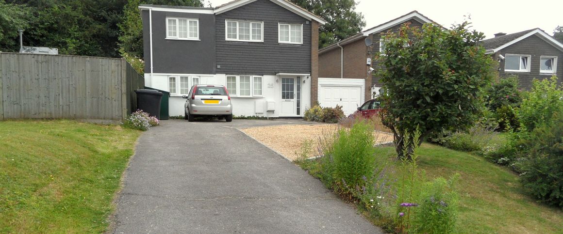 Broomfield Road Room 7 - Photo 1