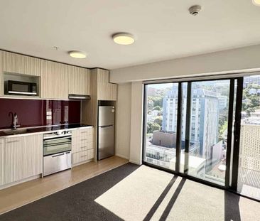 Brand New Modern 1 Bedroom Apartment - Photo 2