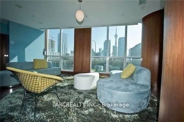 38 Dan Leckie Way #906 - Photo 1