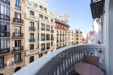 Madrid, Community of Madrid 28014 - Photo 3