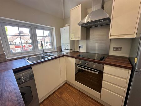 Third Avenue, WD25 9QE, Watford - Photo 2