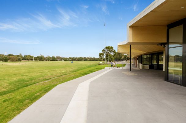 33 Cummins Road, Brighton East VIC 3187 - House For Rent - $1,395 | Domain - Photo 1