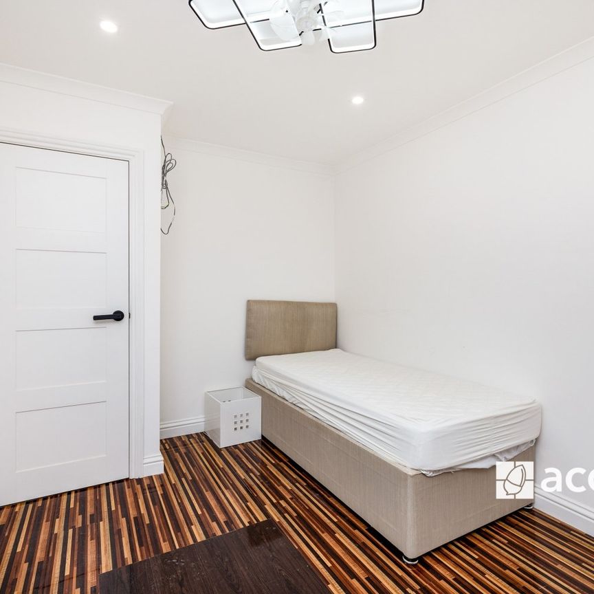 House Share to rent - Chaucer Drive, London, SE1 - Photo 1