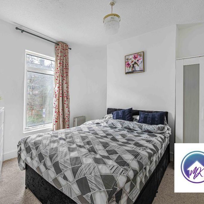 1 Bedroom Room in Flat Share To Rent - Photo 1