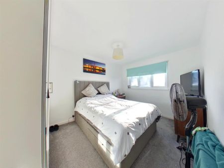 Old Street Stubbington Fareham, Hampshire PO14 3HQ - Photo 5