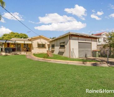 52 Wood Street, Barney Point, QLD 4680 - Photo 4