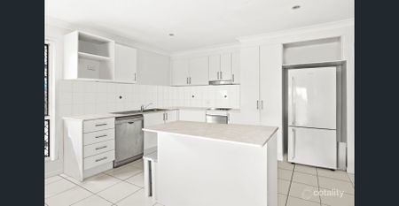 Modern Family Living in the Heart of Mountain Creek! ($790 per week until 22nd March 2026) - Photo 2