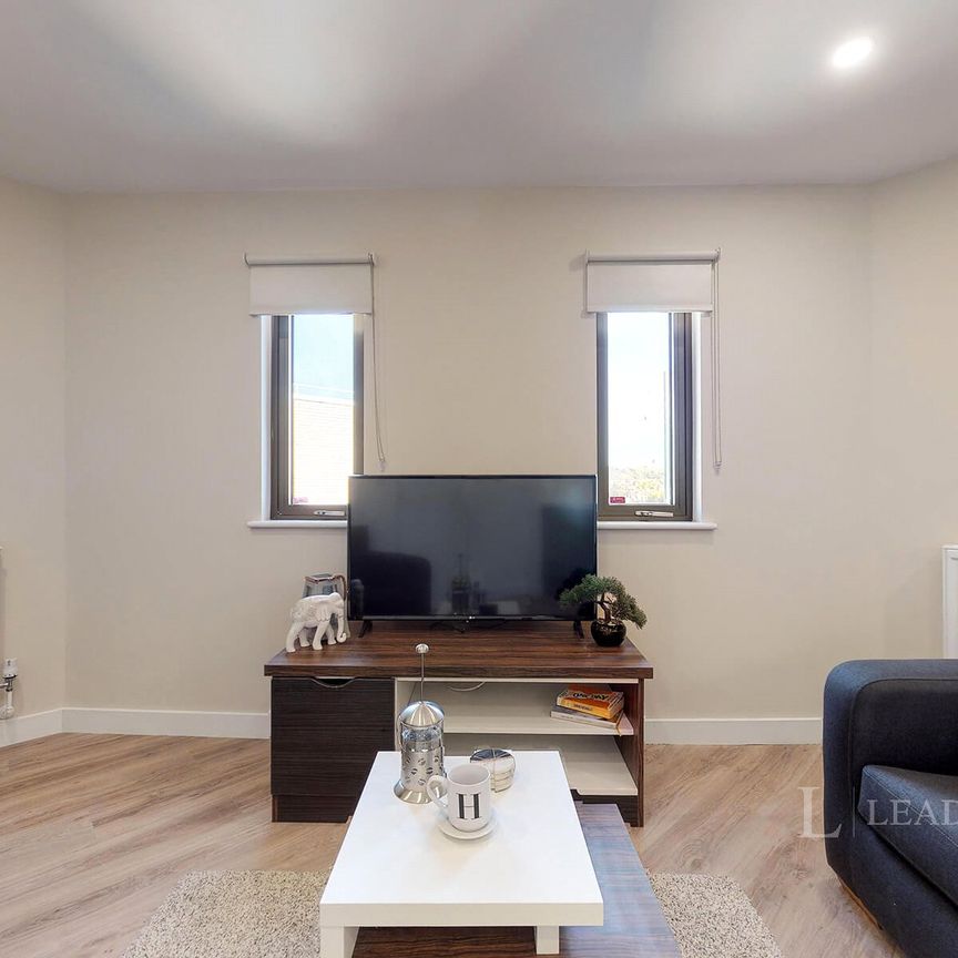 2 bedroom apartment to rent Furnival Square, Sheffield, S1 - Photo 1