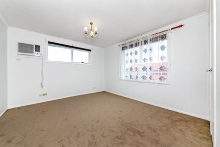 5 Ocean Street, Ormond VIC 3204 - House For Rent | Domain - Photo 4