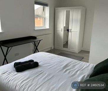 5 bedroom end of terrace house to rent - Photo 6