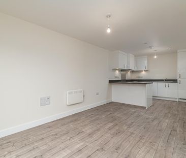2 bedroom flat to rent - Photo 3