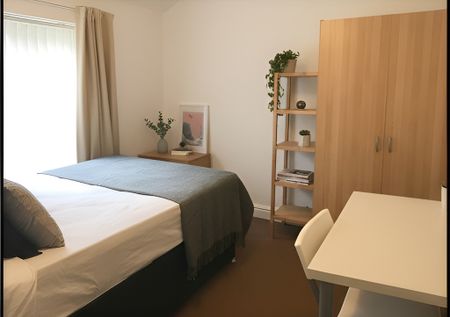 4 Bed Student Accommodation - Photo 3