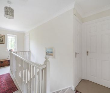 4 bedroom detached house to rent - Photo 2