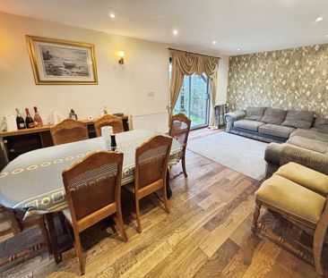 Etton Close, Hornchurch, RM12 - Photo 2