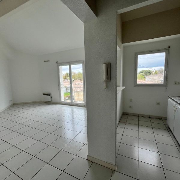 Location Appartement 3 pièces 59m² ST ANDRE DE CUBZAC 33240 - Photo 1