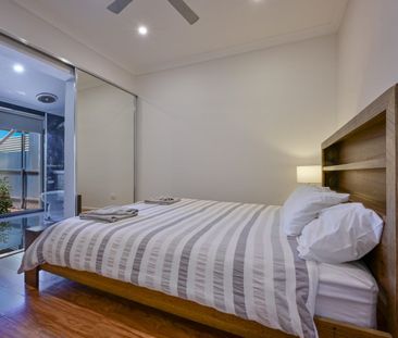 Fully Furnished And Tastefully Upgraded - Photo 6