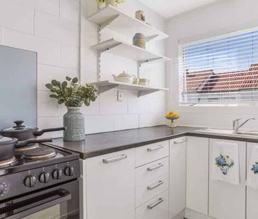 Easy Coastal Living – Home Near Everything - Photo 5