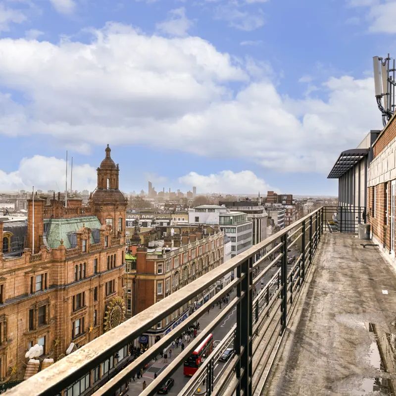 2 bedroom flat in 88 Brompton Road - Photo 1