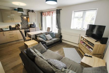 5 bedroom house to rent - Photo 2