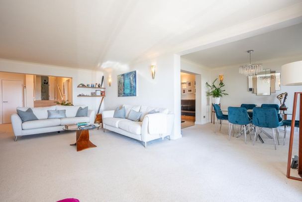 3 bedroom flat to rent - Photo 1