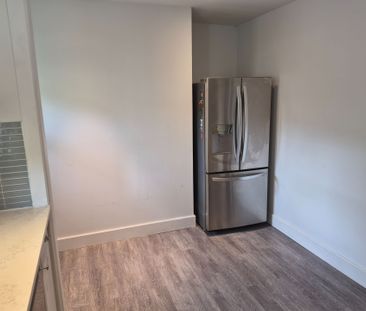 For Lease - 40 Meadowland Drive, Brampton, Ontario - Photo 4