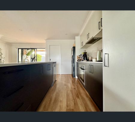 35 Parkfield Boulevard, Charlemont, Vic 3217 - Photo 4