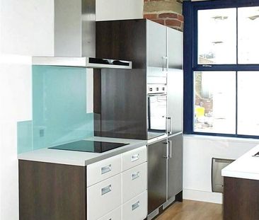 1 bedroom penthouse to rent - Photo 3