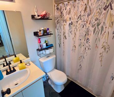 For Lease - 45 Pond Mills Road Unit# 711, London South, Ontario - Photo 1