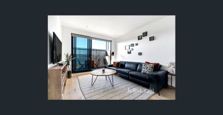 Two Bedroom Two Bathroom Apartment in Brunswick - Photo 5