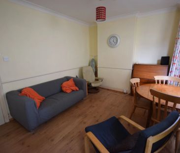 To Rent South View Place, Town Centre, Bournemouth, BH2 £1,000 pcm ... - Photo 2