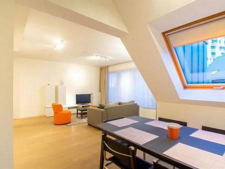 EVERE : APPARTEMENT MEUBLE 2 CHAMBRES + TERRASSE + PARKING - Evere - Foto 5