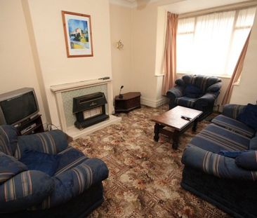 4 Bed house - Photo 2