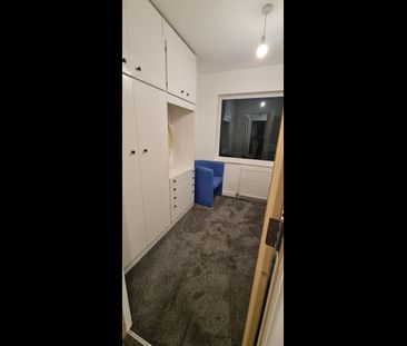 Room in a Shared House, Air Balloon Road, BS5 - Photo 3