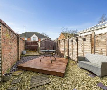 2 bedroom semi-detached house to rent - Photo 5