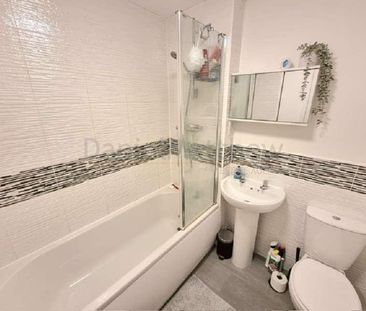 Mariners Walk, Barry, The Vale Of Glamorgan, CF62 - Photo 6